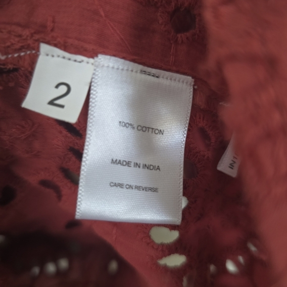 ⭐️40% Off⭐️ New York & Co. Soho Embroidered Cut Out Bell Sleeve Top - Picture 8 of 8